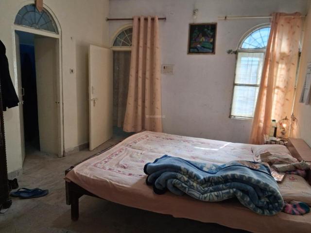 House for sale in Madya