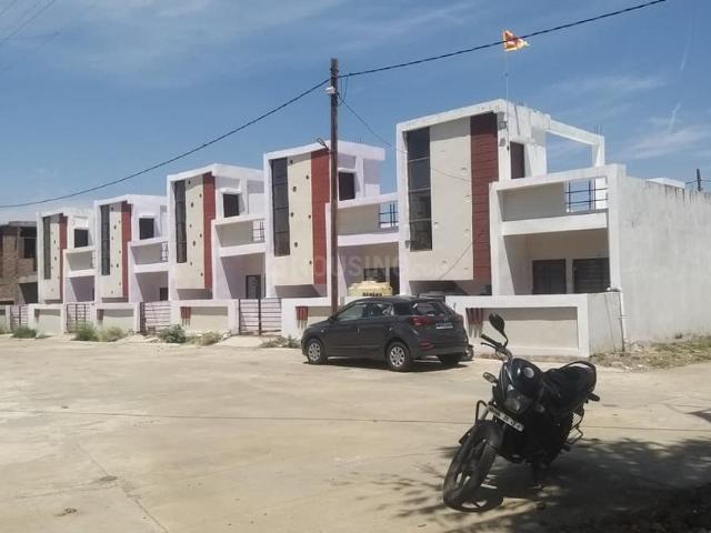 House for sale in Madya