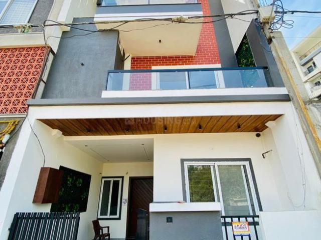 House for sale in Madya
