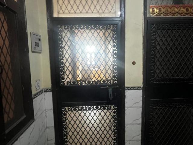 House for rent in East Delhi, Deri