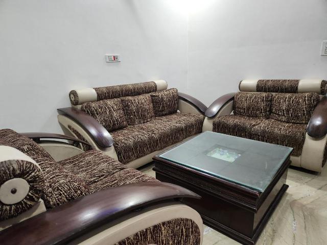 House for rent in Hariana