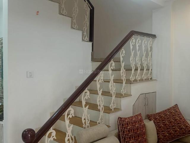 House for rent in Madya