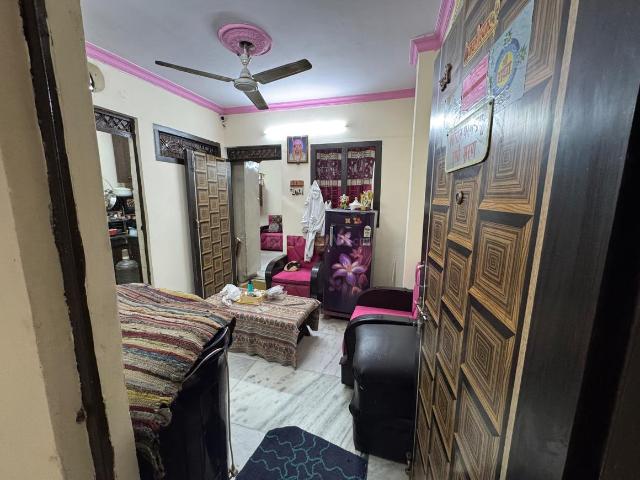 House for sale in Central Delhi, Deri
