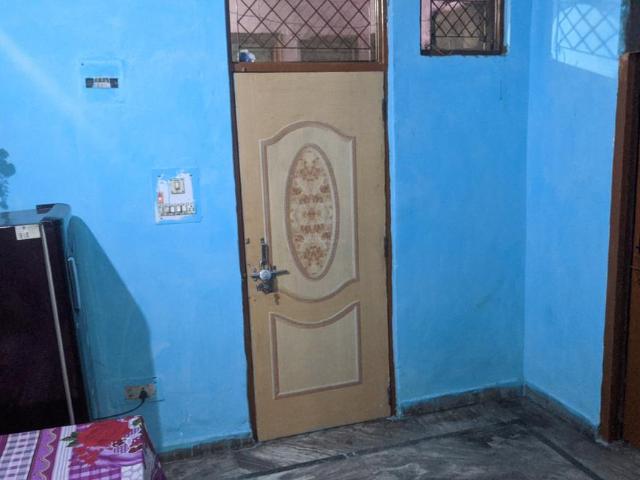 House for sale in East Delhi, Deri