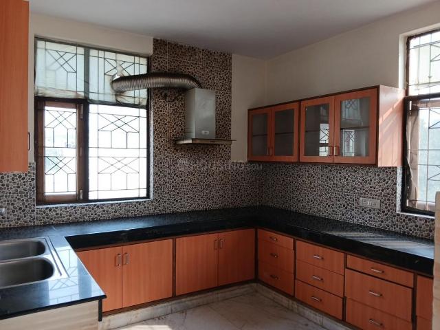 House for rent in Deri