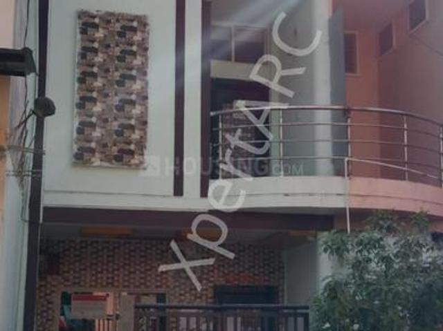 House for sale in Madya