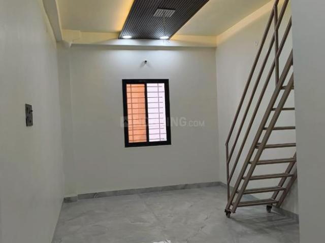 House for sale in Madya