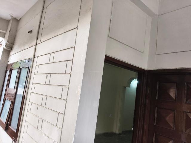 House for rent in Madya