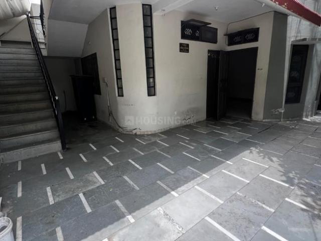 House for rent in Madya