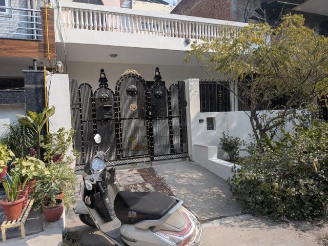 House for rent in Hariana