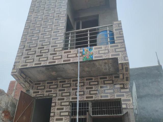 House for sale in North West Delhi, Deri