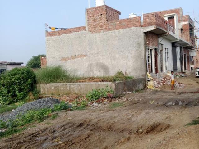 House for sale in Hariana