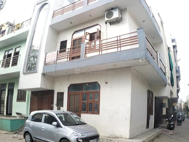 House for sale in Hariana