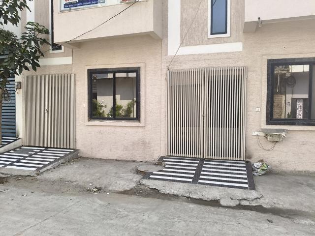 House for sale in Madya