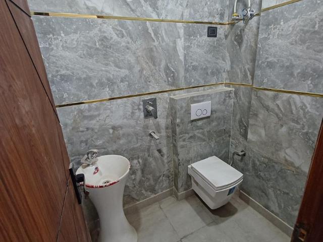 House for sale in West Delhi, Deri