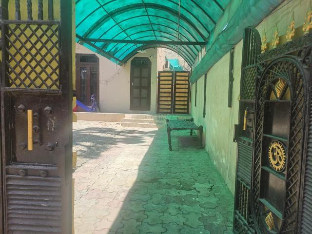 House for rent in Hariana