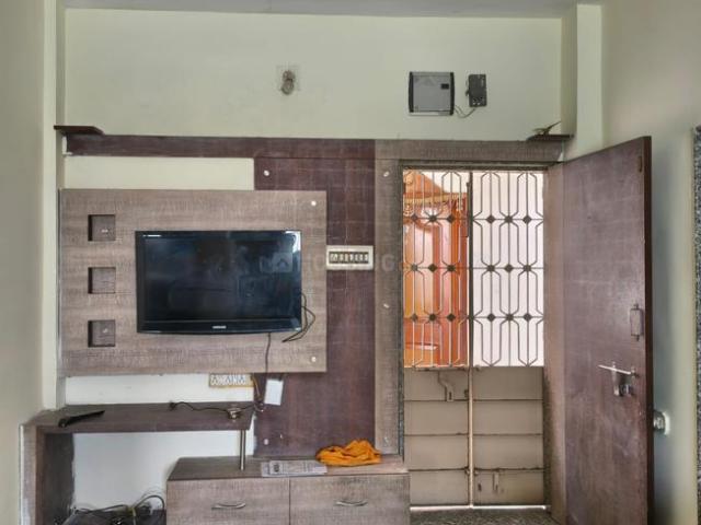 Flat for rent in Sarkhej, Gujarat