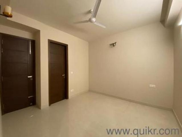 Property for rent in Deri
