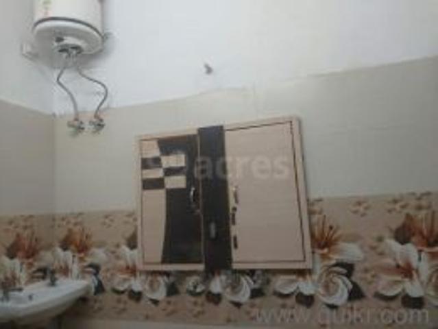 Property for rent in Deri