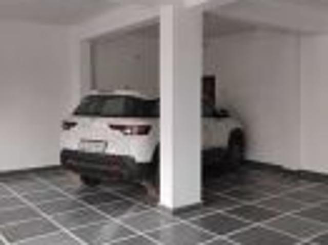 Property for rent in Deri