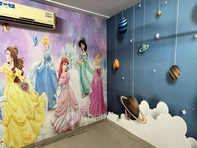 Property for rent in 16th Avenue, Gautam Buddha Nagar