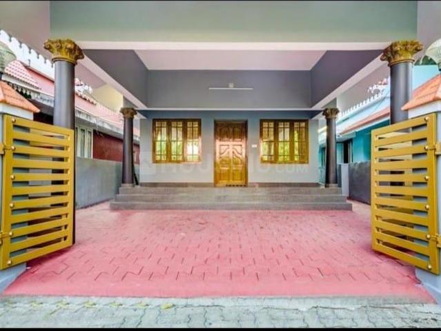 Villa for rent in Aluva