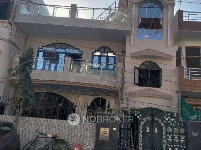 Property for rent in Hariana