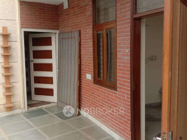 Property for rent in Deri