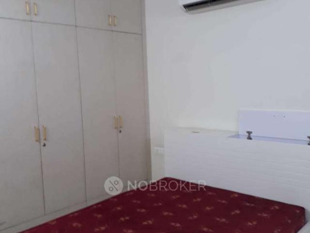 Property for rent in Deri