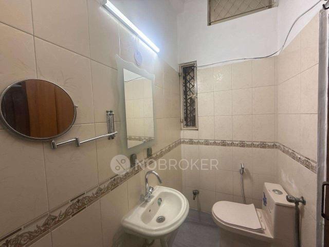 Property for rent in Deri