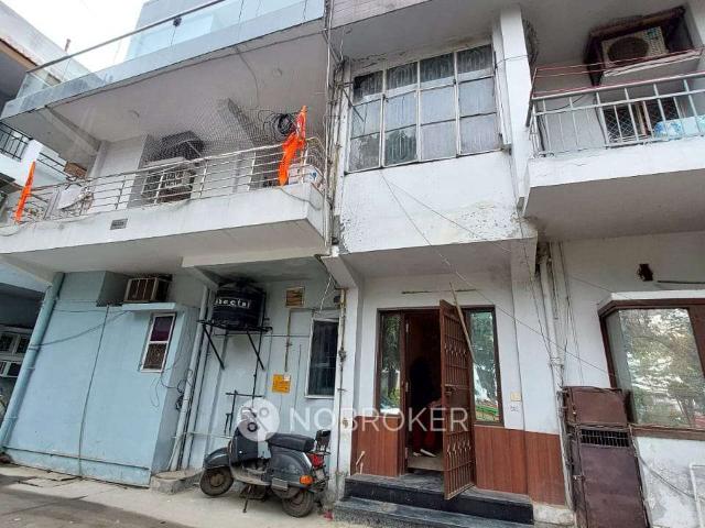 Property for sale in West Delhi, Deri