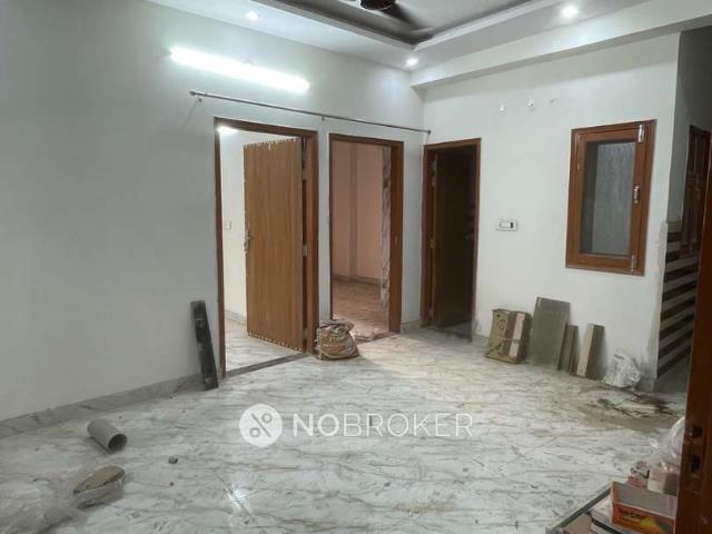 Property for rent in Deri