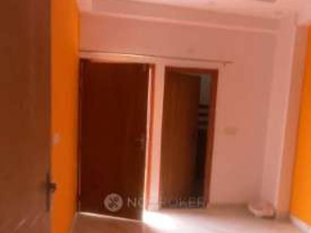 Property for rent in Deri