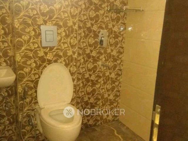 Property for rent in Hariana