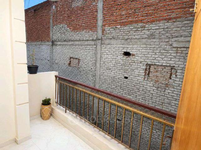 Property for rent in South Delhi, Deri