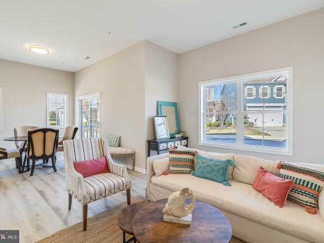 Condo for sale in Delaware