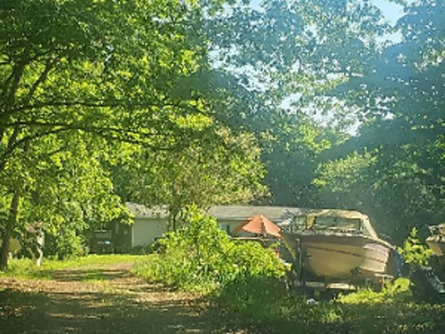 House for sale in Berkeley Springs, West Virginia