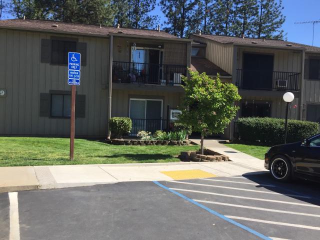Apartment for rent in Columbia, California