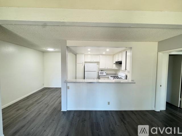 Apartment for rent in Azusa, California