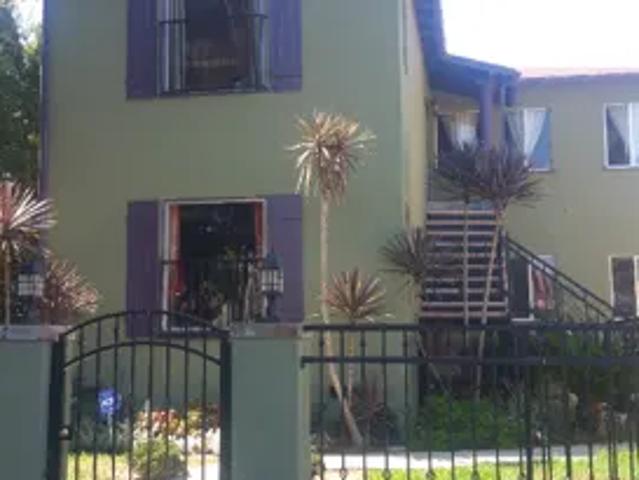 Apartment for rent in Canoga Park, California