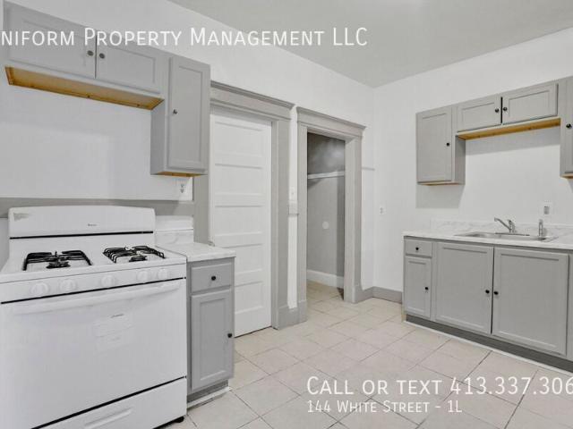 Apartment for rent in Hampden, Massachusetts