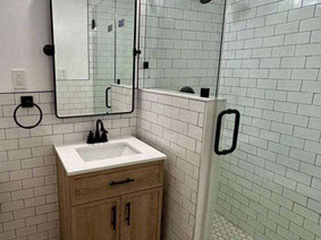 Apartment for rent in Signal Hill, California
