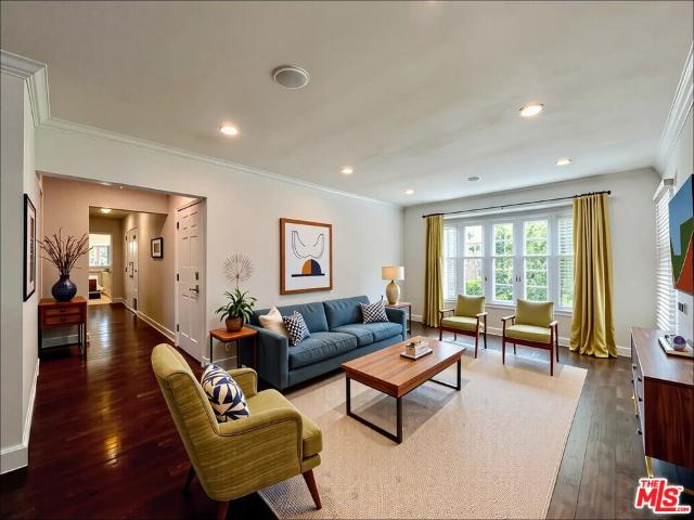 Apartment for rent in Canoga Park, California