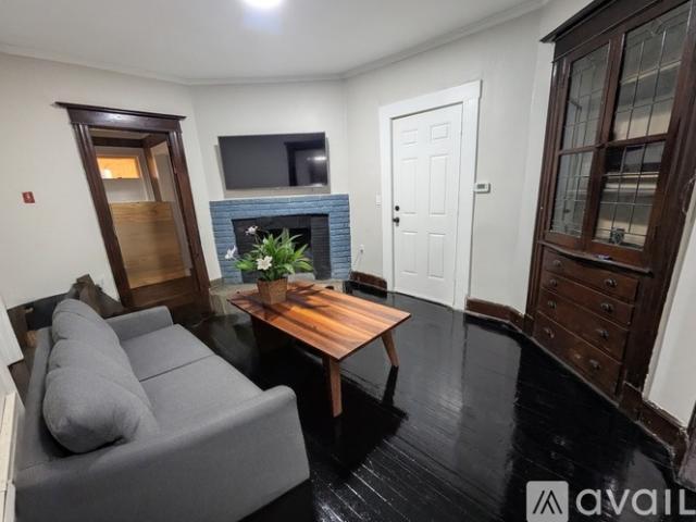 Apartment for rent in Hillside Historic District, Waterbury