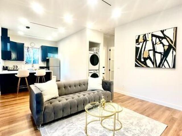 Apartment for rent in Canoga Park, California