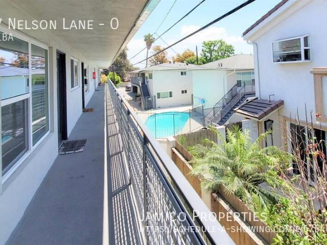 Apartment for rent in Redondo Beach, California