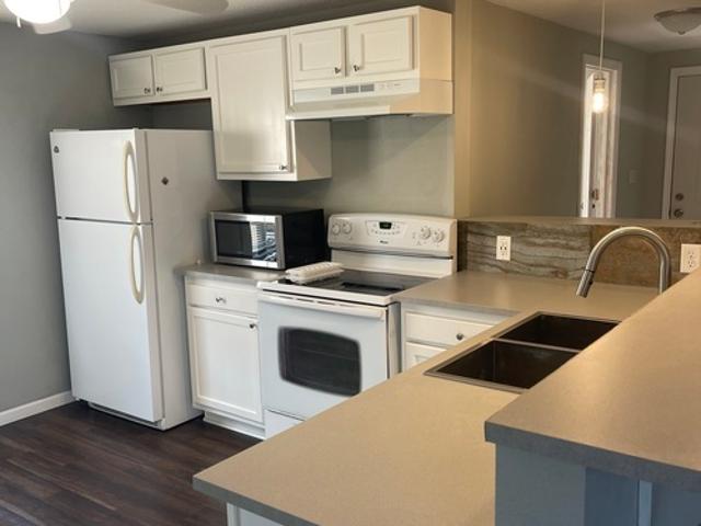 Apartment for rent in Hartland, Wisconsin