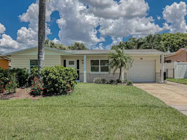 Apartment for rent in Crystal Beach, Florida