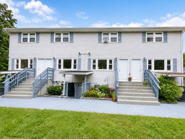 Apartment for rent in Plainfield, Connecticut