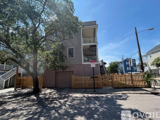 Apartment for rent in Hampstead Village, Charleston